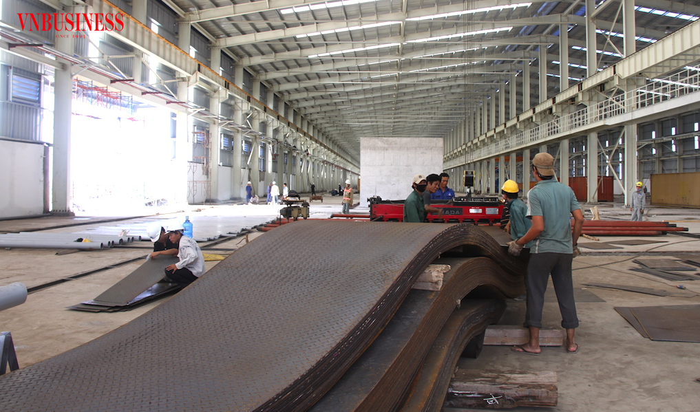 Để ngành sản xuất thép nội địa hưởng lợi trên thị trường “sân nhà” sau cú sốc thuế quan không phải là điều dễ dàng nếu thiếu đi biện pháp phòng vệ thương mại một cách kịp thời.