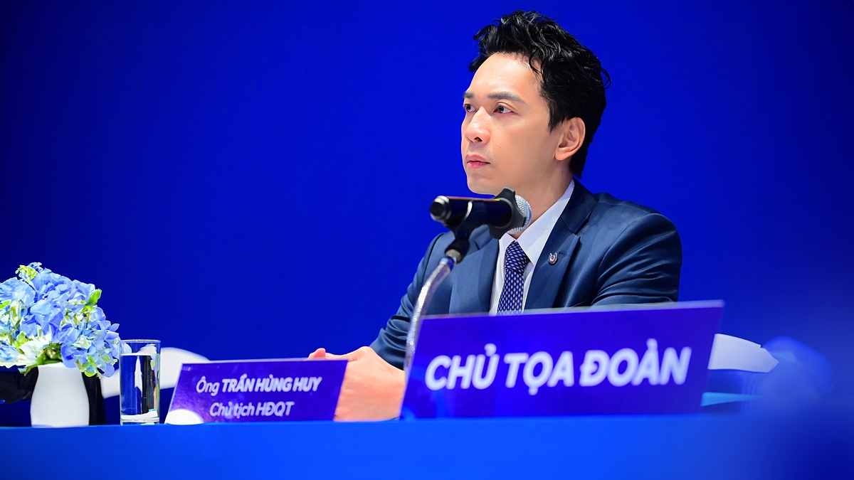 Chủ tịch HĐQT, ông Trần Hùng Huy chia sẻ tại HĐại hội cổ đông thường niên.