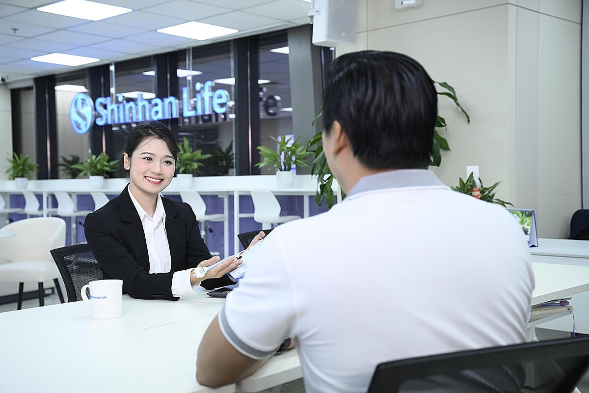Shinhan Life Việt Nam đang mở rộng hoạt động kinh doanh, đẩy mạnh các kênh phân phối để thực hiện mục tiêu tăng trưởng mạnh mẽ trong năm nay.