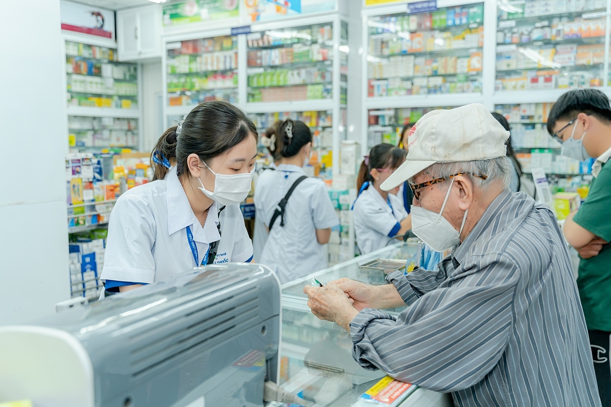 FPT Long Châu tiên phong mang giải pháp mới trong điều trị cho người bị bệnh mỡ máu.