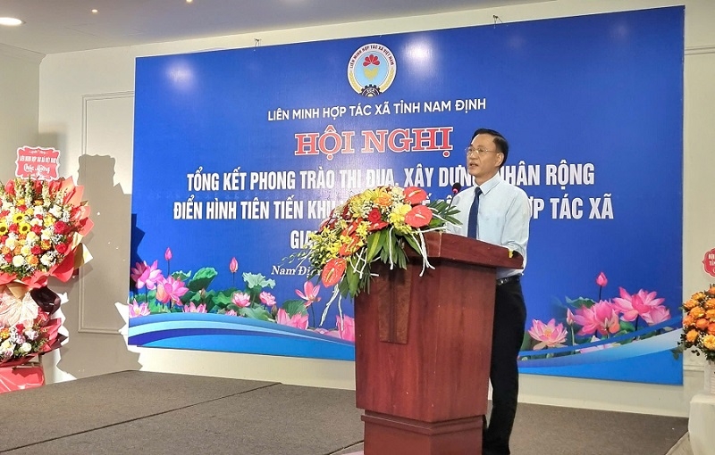 Phó Chủ tịch Liên minh HTX Việt Nam Nguyễn Mạnh Cường phát biểu tại Hội nghị biểu dương điển hình tiên tiến các HTX, thành viên, giai đoạn 2020-2025 của tỉnh Nam Định.