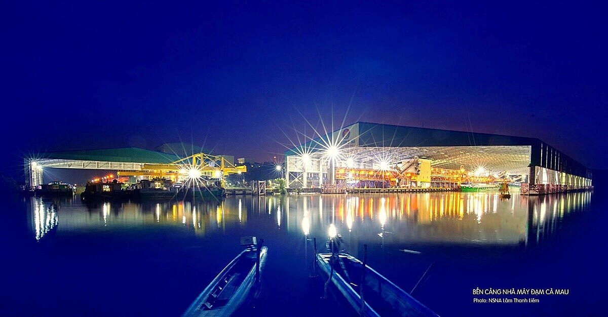 Hình ảnh nhà máy luôn sáng đèn, hoạt động an toàn, hiểu quả và đem lại năng suất cao. PVCFC sẽ triển khai nhiều dự án hướng đến mô hình “nhà máy thông minh”.