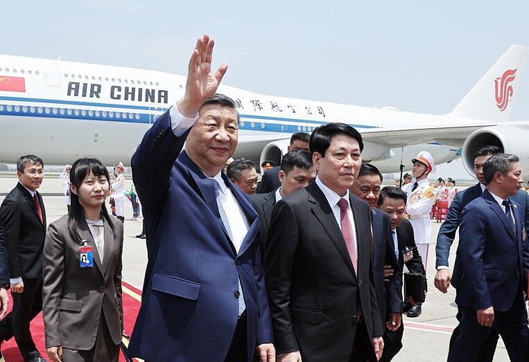 Chuyến thăm của Tổng Bí thư, Chủ tịch nước Trung Quốc Tập Cận Bình mang ý nghĩa và tính biểu tượng quan trọng đối với quan hệ hai nước. &lpar;Ảnh: TTXVN&rpar;