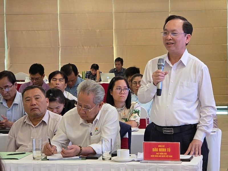 Phó Thống đốc Thường trực Đào Minh Tú đề nghị Bộ NN&MT và các địa phương sớm tổng hợp, công bố danh sách các vùng chuyên canh chất lượng cao và phát thải thấp để các TCTD có đủ cơ sở xem xét, quyết định cho vay sớm nhất có thể.