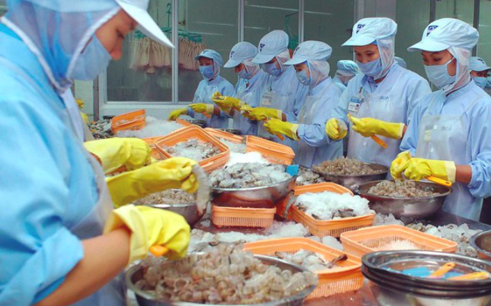 Ngày 15/4, NHNN ban hành công văn số 2756 yêu cầu các ngân hàng thương mại triển khai Chương trình tín dụng đặc biệt dành riêng cho lĩnh vực nông, lâm, thủy sản với quy mô tổng thể lên đến 100.000 tỷ đồng.