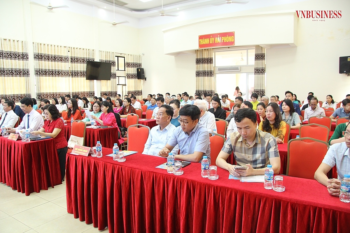 Quang cảnh hội nghị.