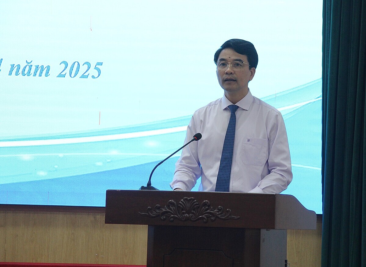 PCT Liên minh HTX Việt Nam Đinh Hồng Thái phát biểu.