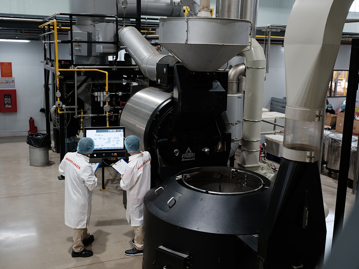 Nhà máy rang xay cà phê Highlands Cái Mép được trang bị công nghệ rang Probat tiên tiến từ Đức.