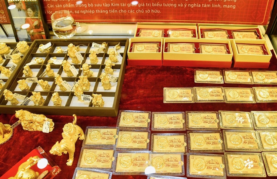 Giá vàng trong nước đắt chưa từng có.