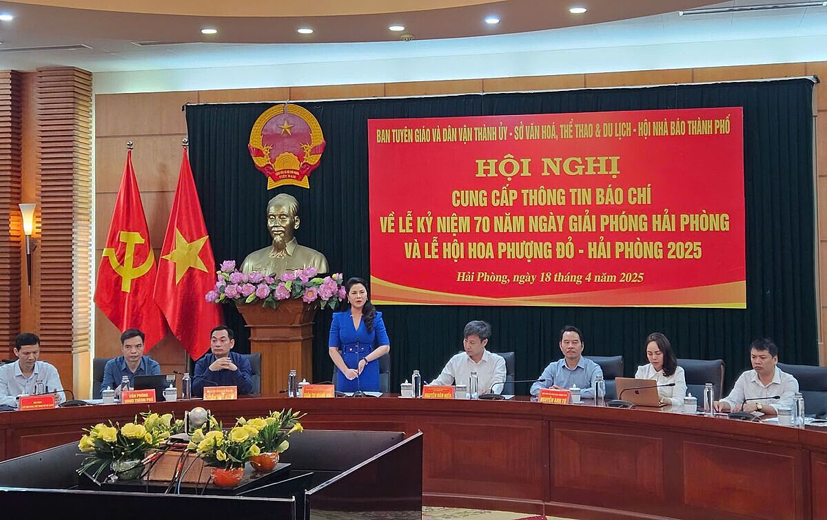 Giám đốc sở Văn hóa, Thể thao, Du lịch cung cấp thông tin về các sự kiện sẽ diễn ra.