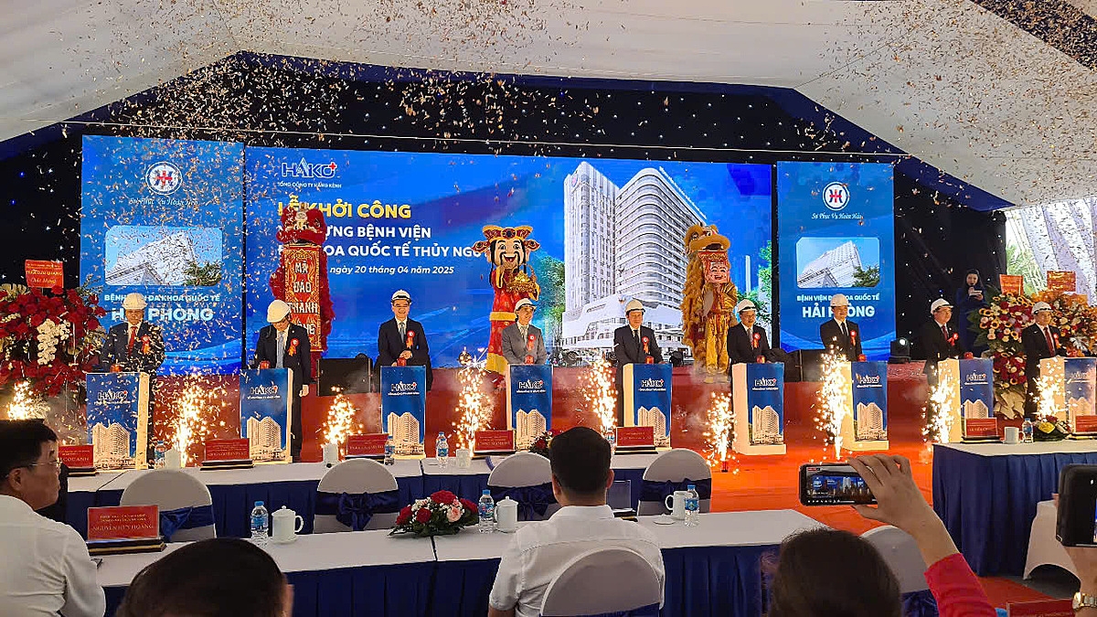 Chủ đầu tư khẳng định, sau 16 tháng thi công, bệnh viện đa khoa quốc tế Thủy Nguyên sẽ đi vào hoạt động, phục vụ KCB cho người dân, người lao động tại các KCN và huyện Thủy Nguyên cũng như các vùng lân cận. Ảnh V.Trang