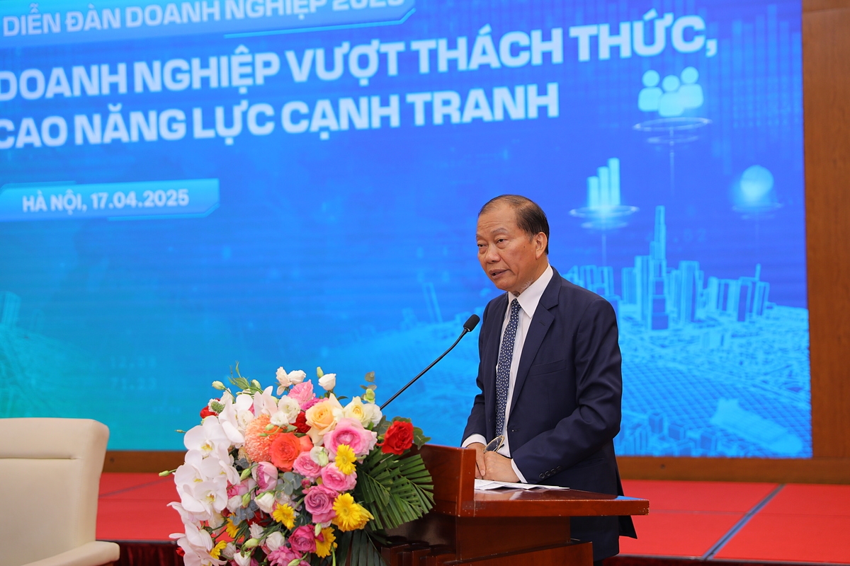 Ông Hoàng Quang Phòng - Phó Chủ tịch VCCI phát biểu khai mạc tại Diễn đàn.