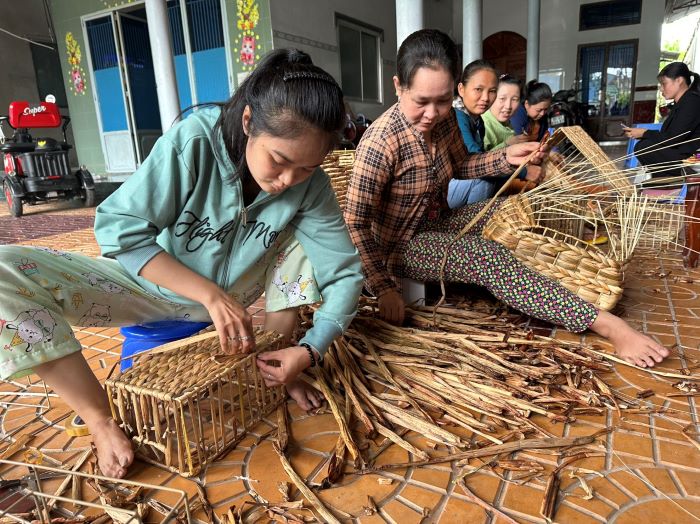 Thủ công mỹ nghệ cũng là nghề thế mạnh ở Hậu Giang.