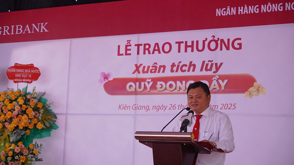 Ông Phạm Minh Tấn - Giám đốc Agribank chi nhánh Kiên Giang II cám ơn quý khách hàng luôn ủng hộ Agribank và các chi nhánh Agribank trên địa bàn tỉnh Kiên Giang.