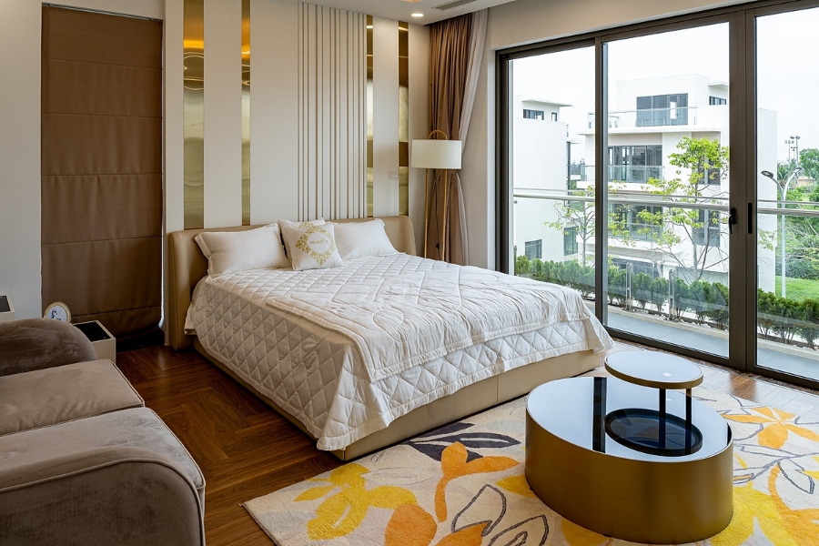 Các căn biệt thự có thiết kế lý tưởng cho nghỉ dưỡng và số lượng phòng linh hoạt, phù hợp với nhiều nhóm khách hàng đa dạng.