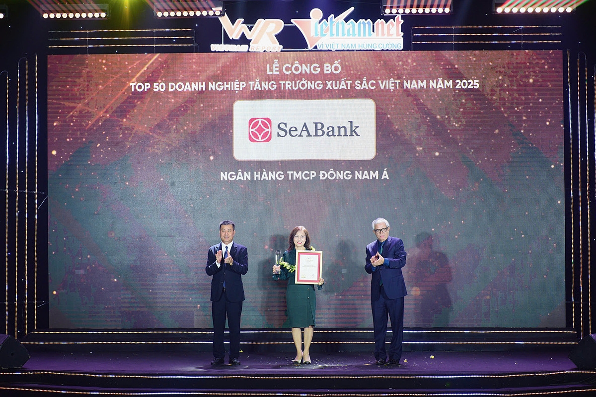 Năm 2025, SeABank tiếp tục được vinh danh thứ 193 trong Top 500 Doanh nghiệp tăng trưởng nhanh nhất Việt Nam năm 2025 &lpar;FAST500&rpar;, tăng 173 bậc so với bảng xếp hạng năm 2024.