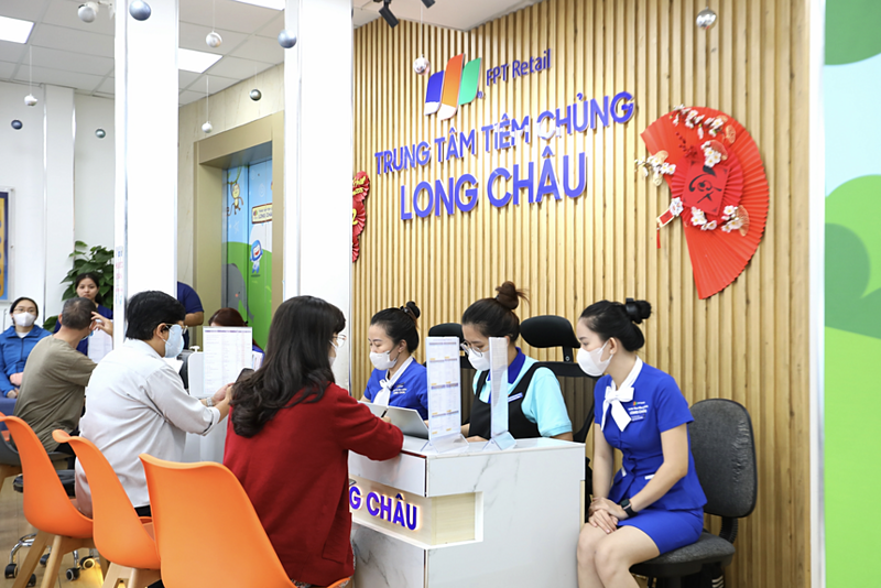 Tiêm chủng Long Châu nỗ lực góp phần trong việc nâng cao tỷ lệ tiêm chủng, chung tay bảo vệ sức khoẻ cộng đồng một cách bền vững.