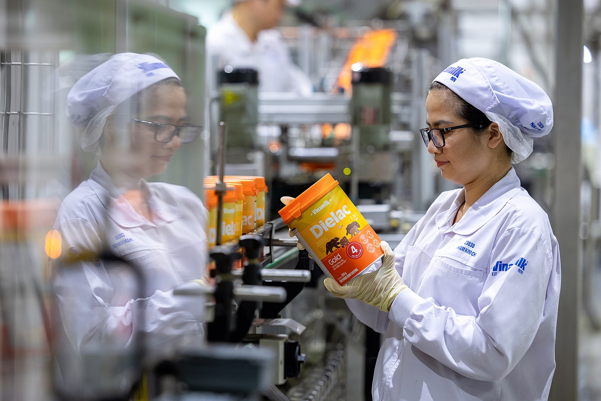 Vinamilk tiên phong đẩy mạnh đầu tư công nghệ sản xuất, tung mới nhiều sản phẩm.