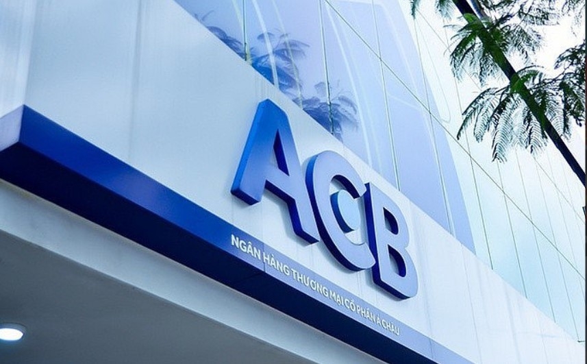 ACB là ngân hàng có nền tảng tài chính vững chắc, ROE trên 20% và tỷ lệ nợ xấu dưới 1,5%, dù lợi nhuận Q1/2025 có phần giảm nhẹ do chính sách ưu đãi lãi suất.