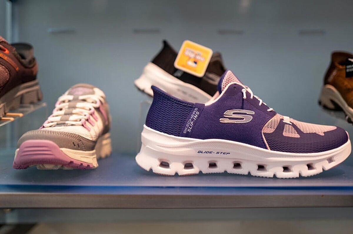 Việt Nam hiện là một trong những trung tâm sản xuất chính của Skechers.