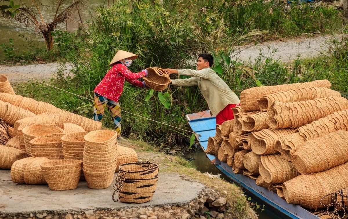 Sản phẩm thủ công mỹ nghệ ở Hậu Giang không chỉ tiêu thụ trong nước mà còn phục vụ xuất khẩu.