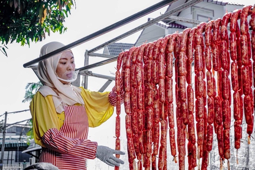 Tung lò mò là sản phẩm đặc trưng của người Chăm ở An Giang.