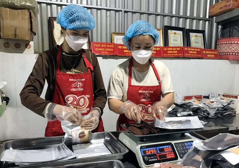 Hoạt động chế biến nông sản của HTX Dương Quang.