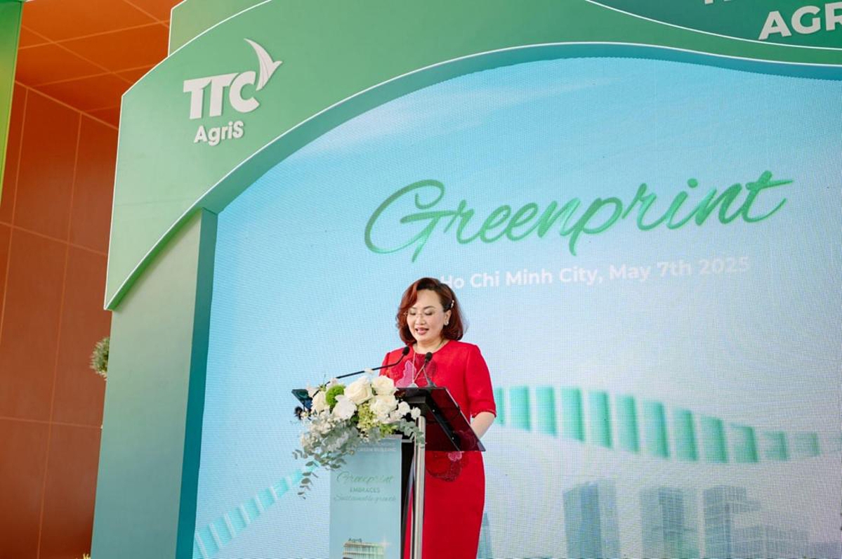 Chủ tịch AgriS Đặng Huỳnh Ức My nhấn mạnh vai trò trung tâm đổi mới sáng tạo tại trụ sở mới.