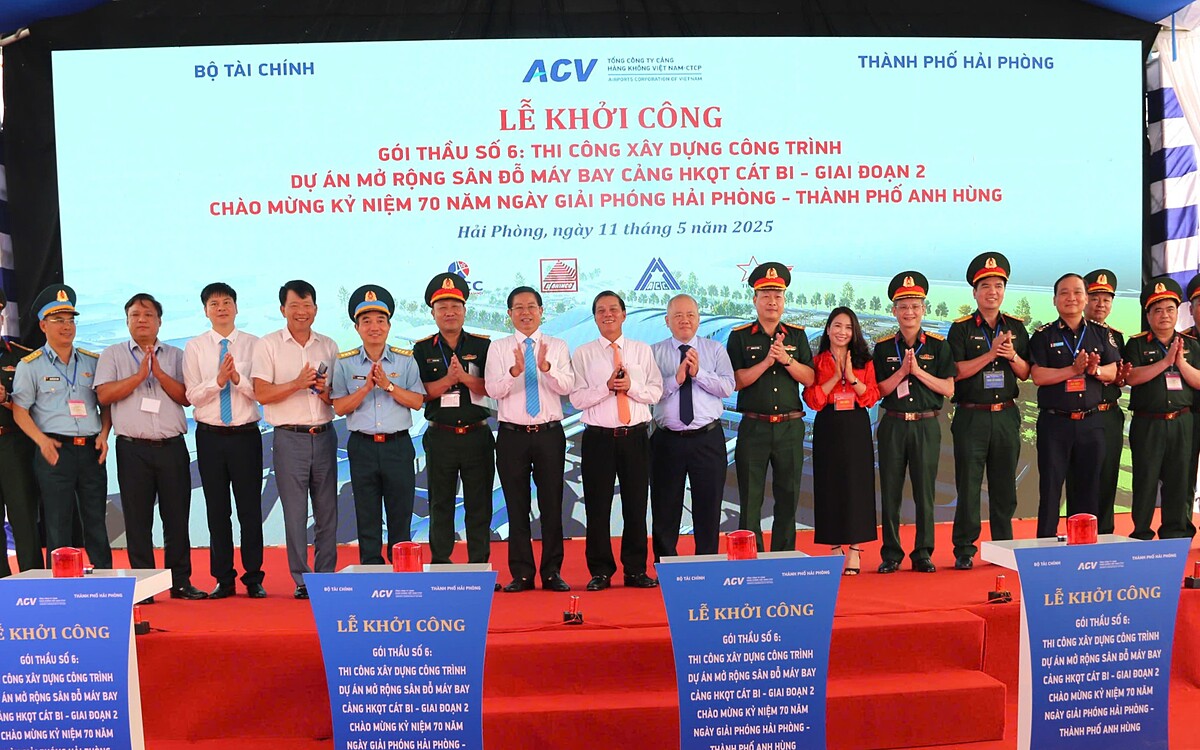 Dự án mở rộng sân đỗ máy bay tại Cảng Hàng không quốc tế Cát Bi &lpar;giai đoạn 2&rpar; được khởi công chiều 11/5.