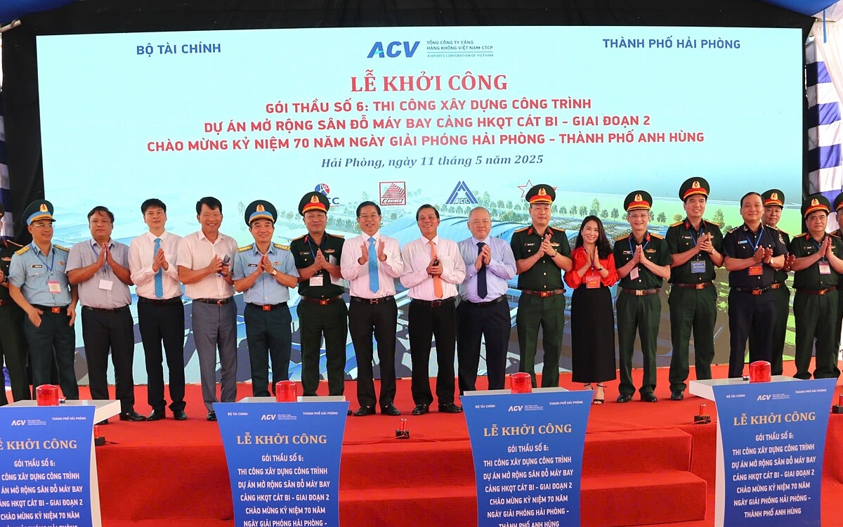 Dự án mở rộng sân đỗ máy bay tại Cảng Hàng không quốc tế Cát Bi &lpar;giai đoạn 2&rpar; được khởi công chiều 11/5.