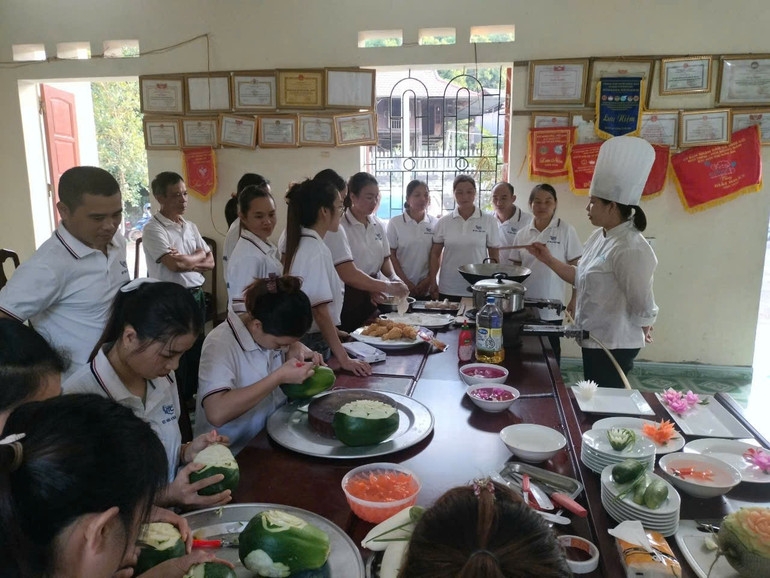 ớp đào tạo về nấu ăn giúp người dân ở Như Cố nâng cao chất lượng dịch vụ du lịch.