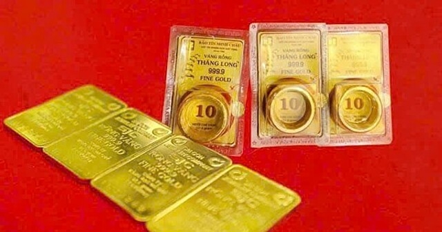 Giá vàng trong nước tăng mạnh cùng thế giới.