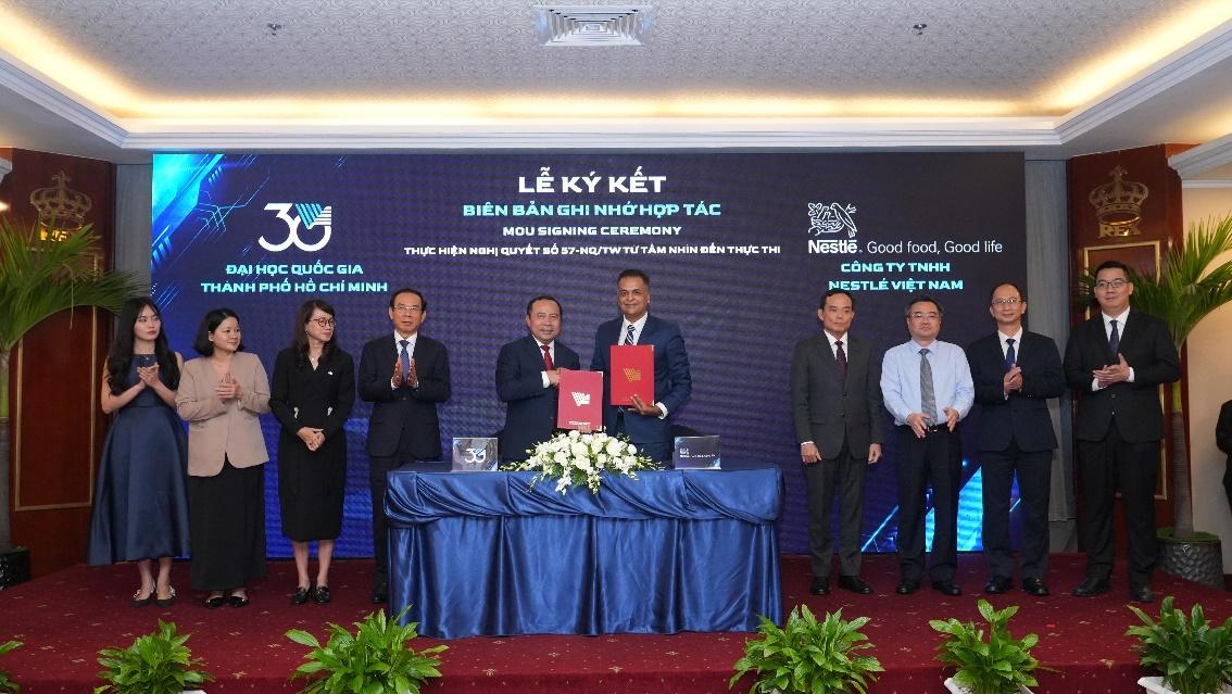 Nestlé Việt Nam và Đại học Quốc gia TP.HCM đã ký kết hợp tác thực thi mô hình “3 nhà”.