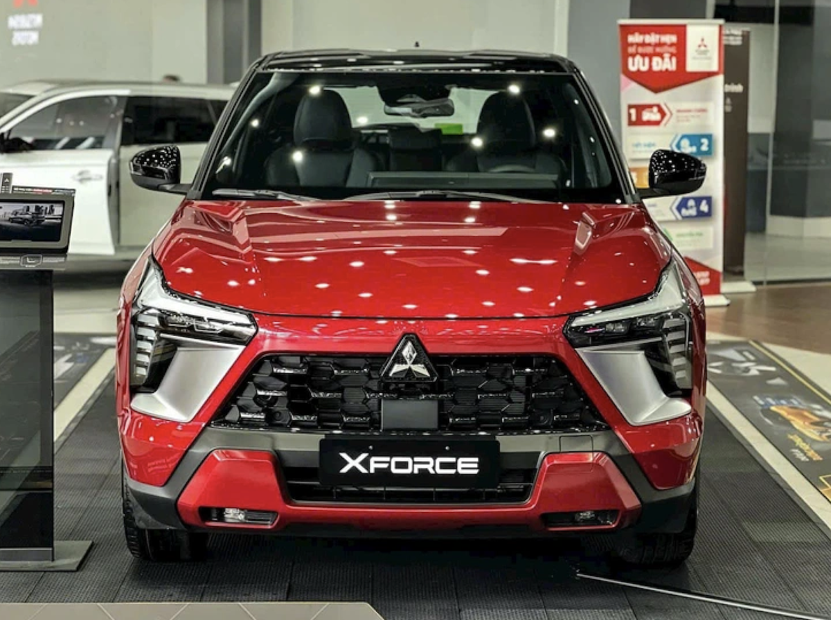 Theo thống kê mới nhất của Cục Hải quan, nửa đầu tháng 5 &lpar;1-15/5&rpar; cả nước đã nhập khẩu 9.324 ô tô nguyên chiếc các loại, tổng kim ngạch đạt gần 215 triệu USD.