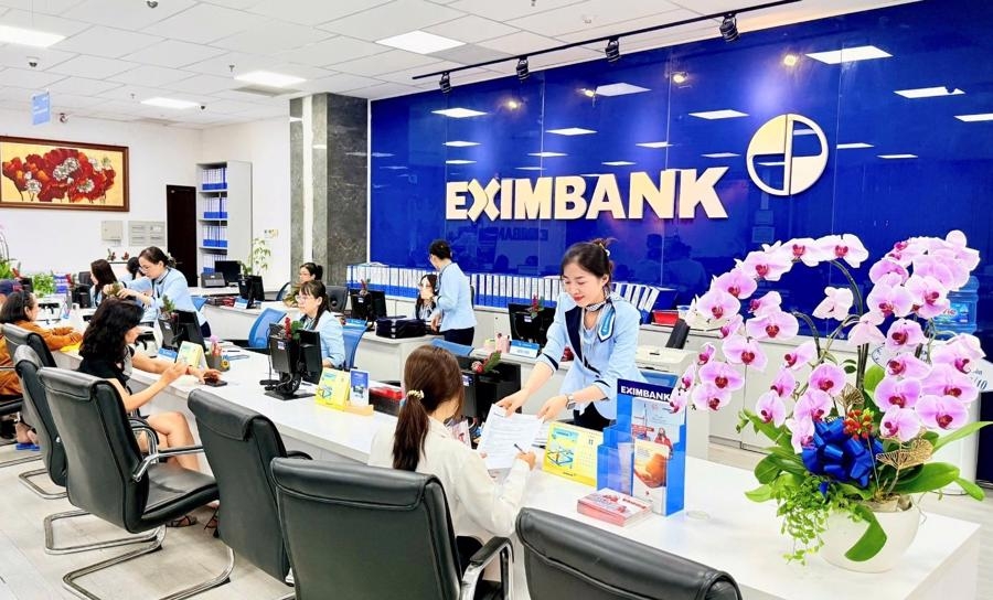 3 khách hàng góp phần tạo doanh số vàng khủng bất thường tại Eximbank