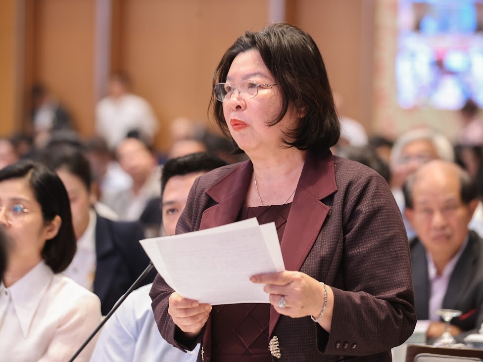 Chủ tịch Liên minh HTX Việt Nam - Cao Xuân Thu Vân kiến nghị có cơ chế ưu tiên cho sự liên kết giữa doanh nghiệp tư nhân và HTX trong việc tiếp cận các nguồn vốn tín dụng và thực hiện chuỗi sản xuất ra hàng hoá chủ lực - Ảnh: VGP