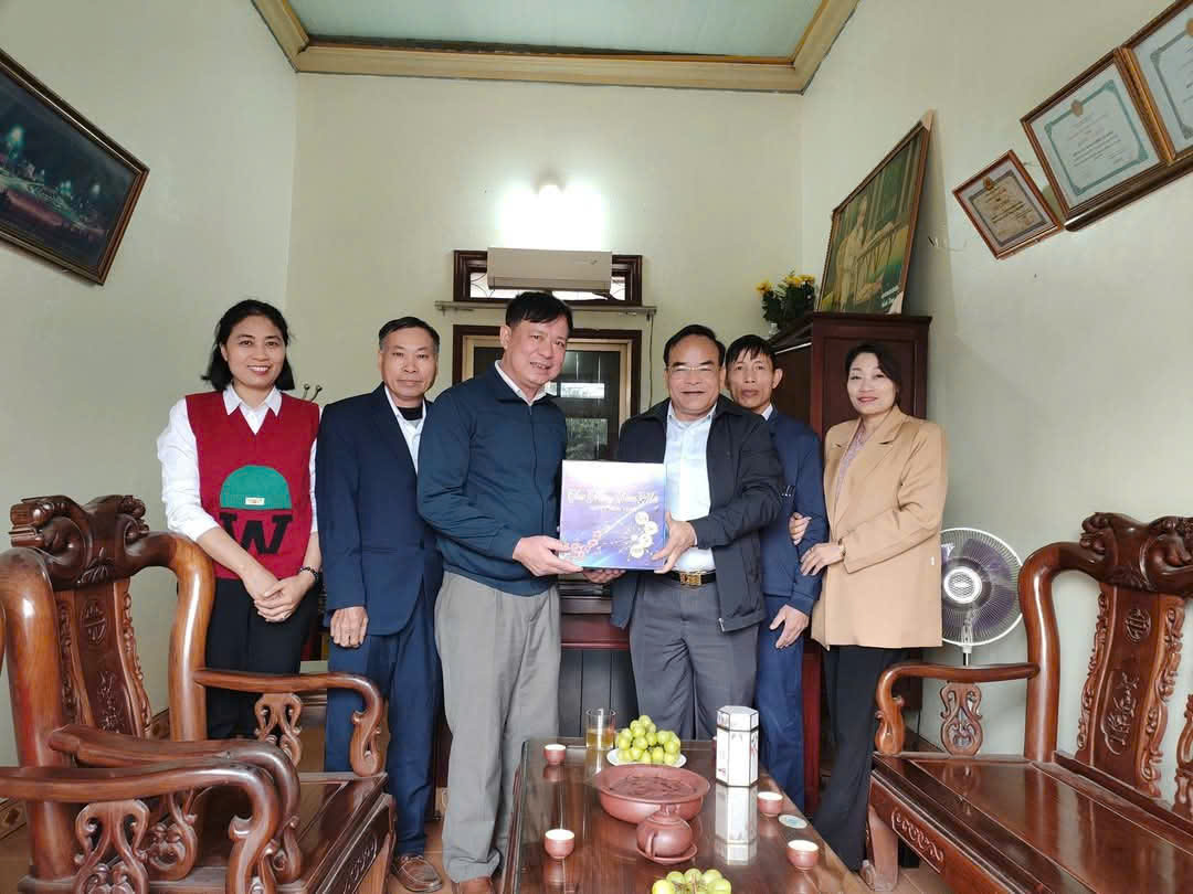 Liên minh HTX TP Hải Phòng luôn bám sát cơ sở, thăm hỏi, nắm bắt tình hình thành viên kịp thời