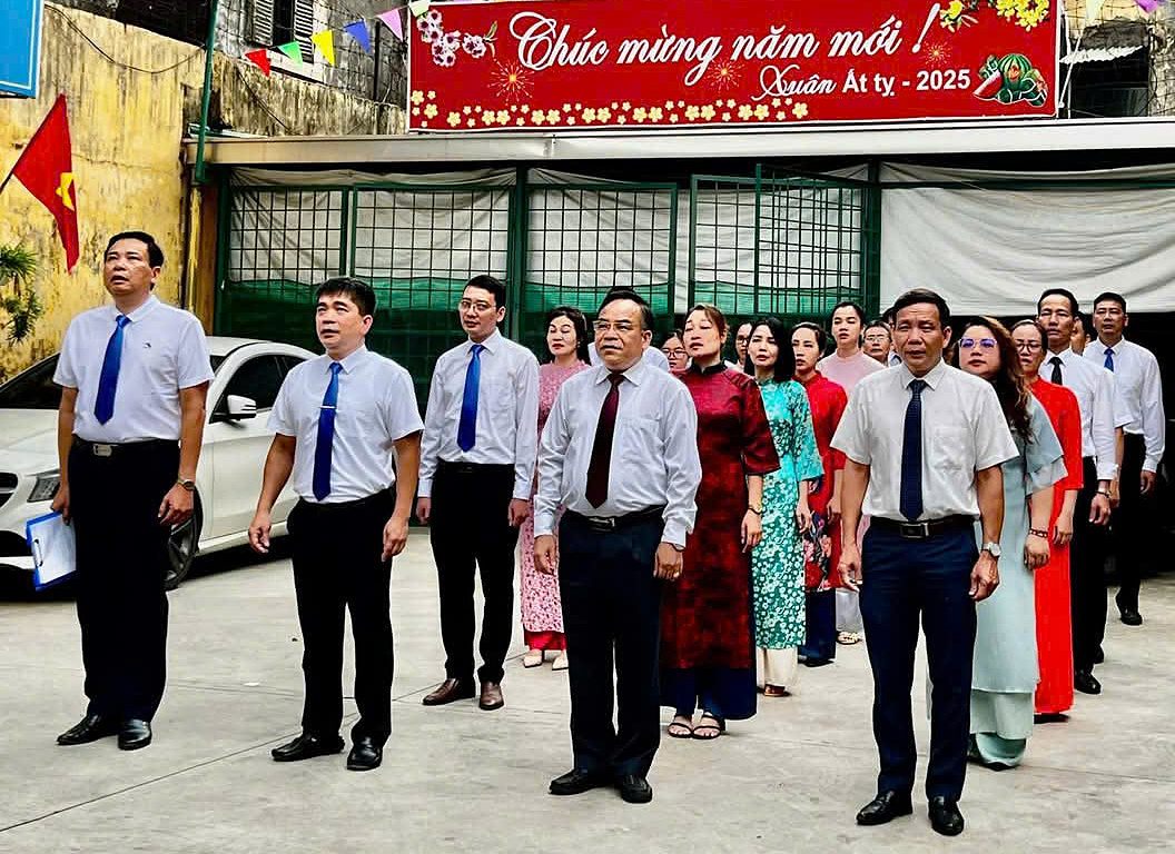 Một buổi sinh hoạt dưới cờ cờ của đơn vị.