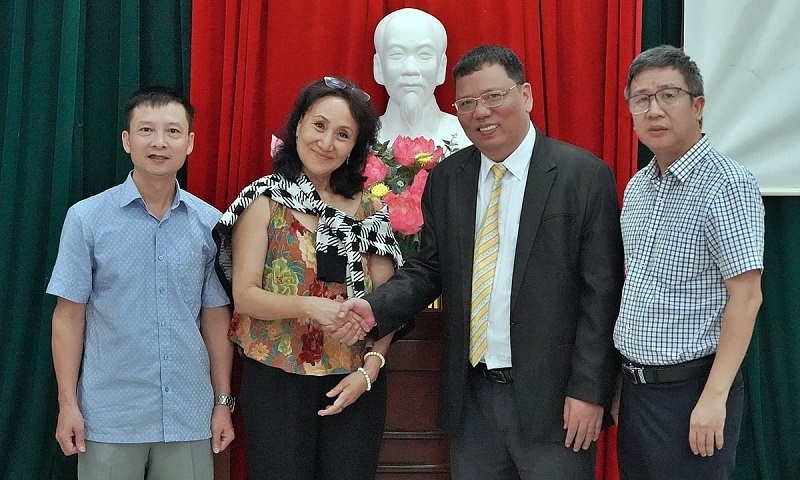 Đại diện Bộ Nông nghiệp và Môi trường đã có buổi làm việc với bà Bagie Sherchand, Giám đốc Đối tác Chiến lược và Liên danh thuộc Liên minh Hợp tác xã Hoa Kỳ &lpar;National Cooperative Business Association - NCBA CLUSA International&rpar;.