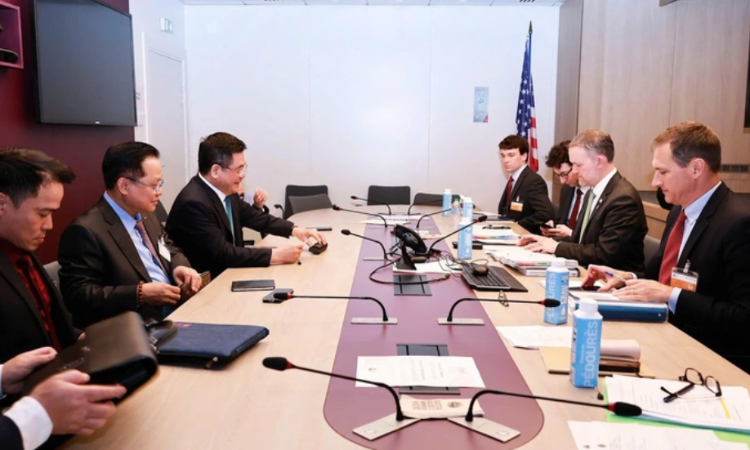 Chính sách thuế quan mới của Tổng thống Trump chưa kèm gậy phạt chuyển tải: Việt Nam giữa ranh giới cơ hội và rủi ro