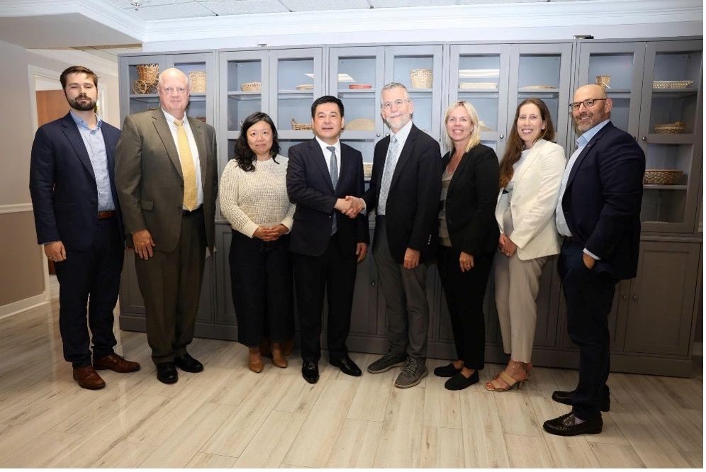 Bộ trưởng Nguyễn Hồng Diên làm việc với lãnh đạo Hiệp hội Dệt may, Giày dép Hoa Kỳ &lpar;AAFA&rpar; và các doanh nghiệp dệt may, da giày hàng đầu của Hoa Kỳ.