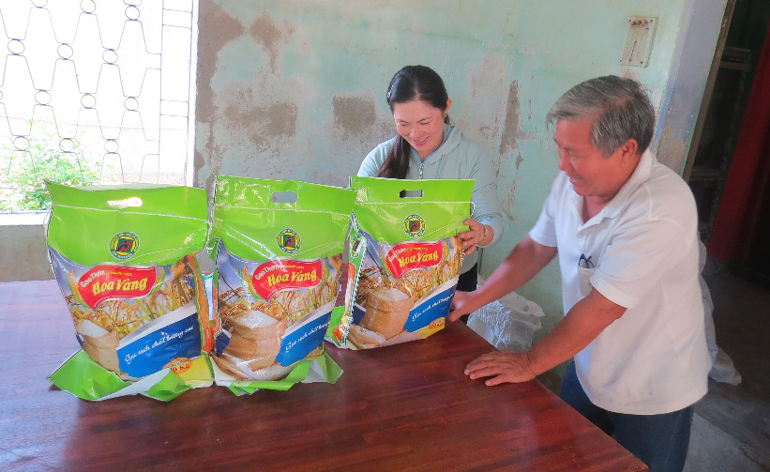 Gạo thơm Hoa Vàng của HTX An Nghiệp có nhiều cơ hội vươn xa nhờ xây dựng được thương hiệu trên thị trường.