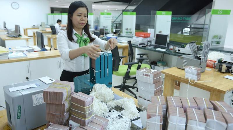 Thanh khoản hệ thống đang rất dồi dào và NHNN sẽ tiếp tục duy trì mặt bằng lãi suất điều hành hiện nay hỗ trợ cho các nhà băng ổn định mặt bằng lãi suất huy động và cho vay trong thời gian tới.