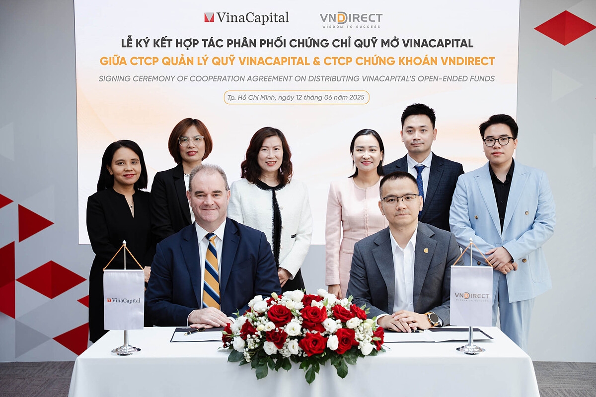 Lễ ký kết hợp tác giữa VinaCapital và VNDirect.