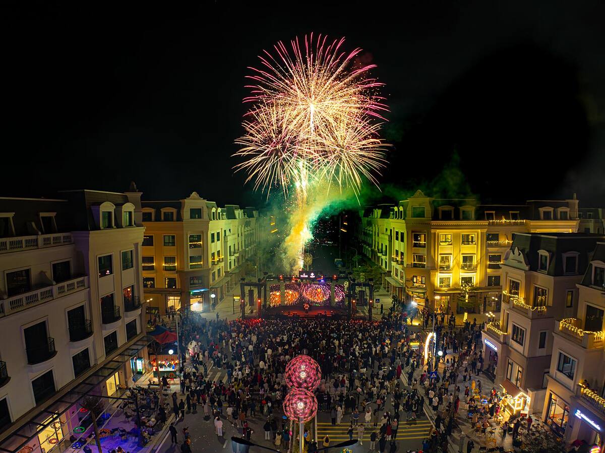 Hệ thống tiện ích, dịch vụ liên tục được hoàn thiện kéo theo sự dịch chuyển của cộng đồng cư dân về sinh sống lâu dài.