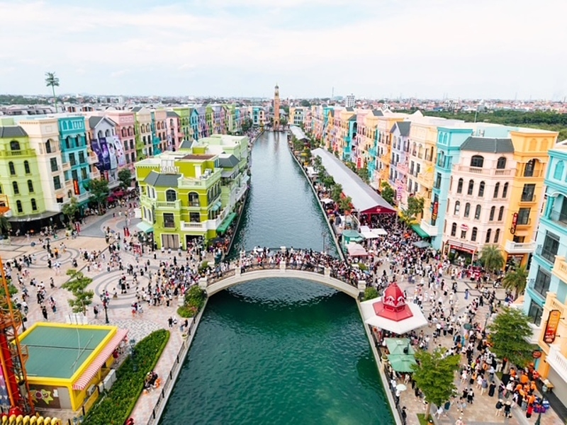 Các đô thị của Vinhomes với quy hoạch chuyên nghiệp, tiện ích dịch vụ đồng bộ, môi trường xanh sạch, đã góp phần định hình phong cách sống mới cho người dân Việt Nam.