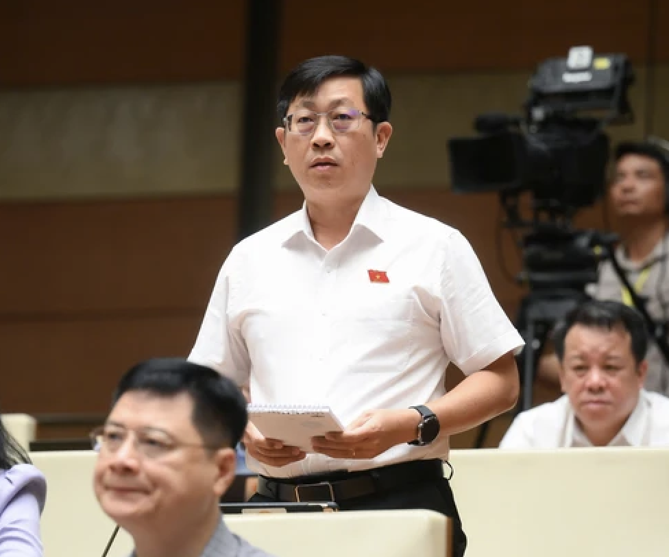 Đại biểu Nguyễn Hữu Thông.