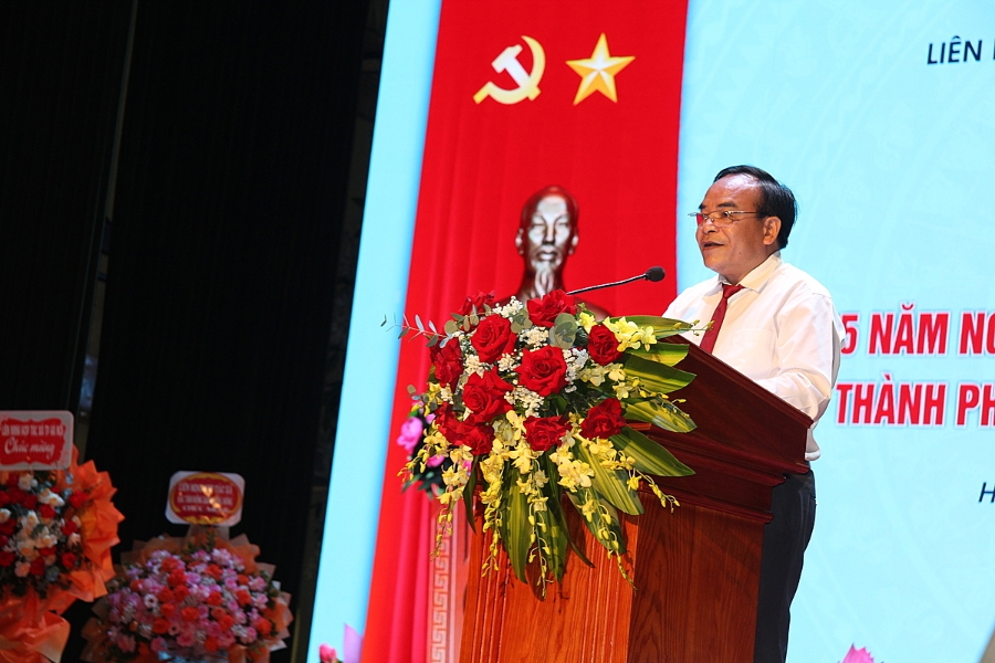 Ông Ngô Ngọc Khánh - Chủ tịch Liên minh HTX thành phố Hải Phòng đọc diễn văn tại Lễ kỷ niệm.