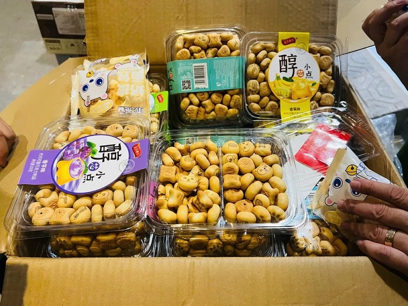 Hàng loạt vụ vi phạm về an toàn thực phẩm &lpar;ATTP&rpar; trên cả nước bị phát hiện và xử lý.