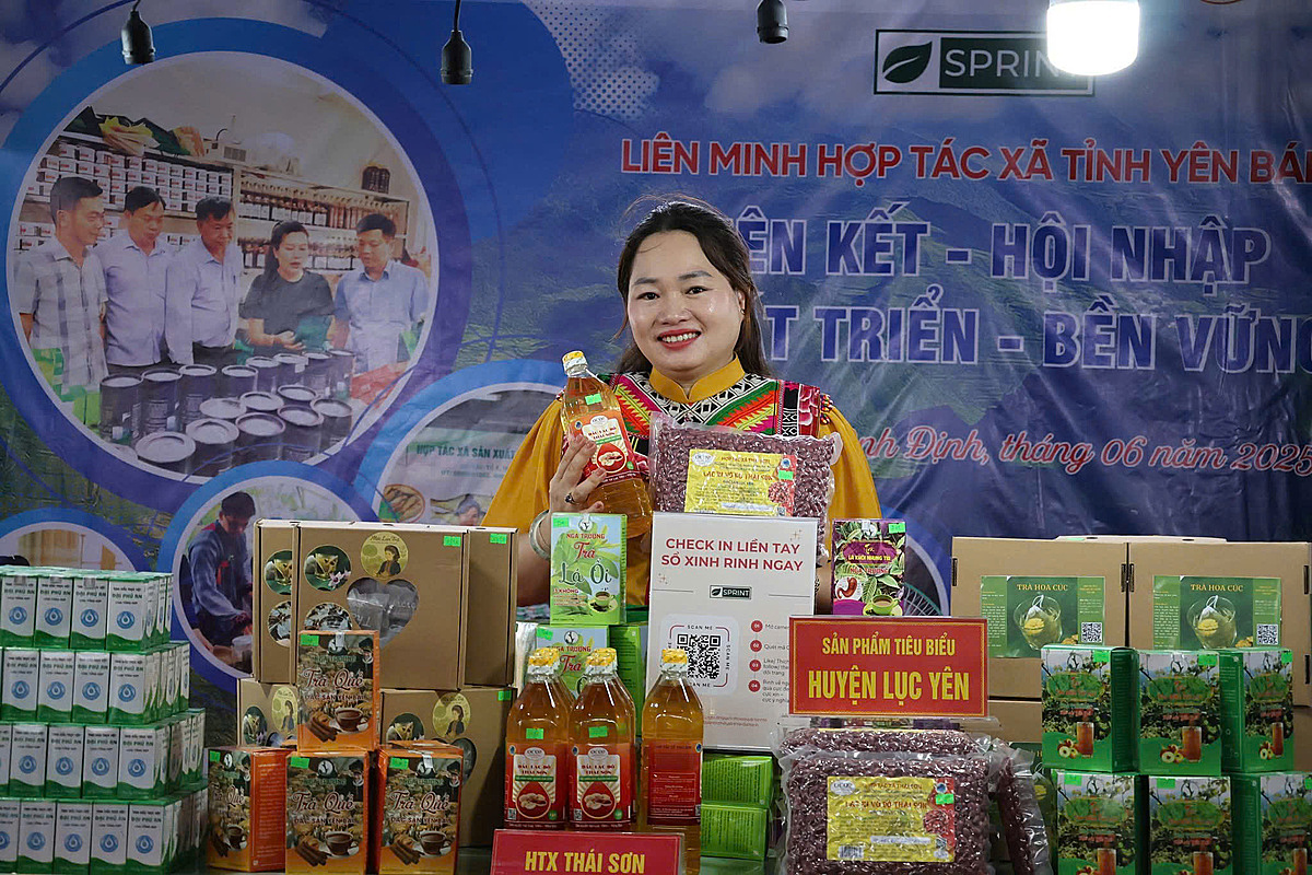 HTX Thái Sơn &lpar;Yên Bái&rpar; tham gia hội chợ.